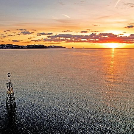 Sunnybeach Holiday Apartments ペイントン エクステリア 写真